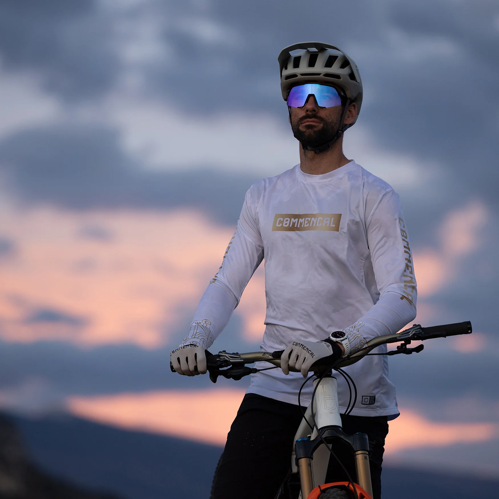 100-percent-KilianPhotochromic010WEB