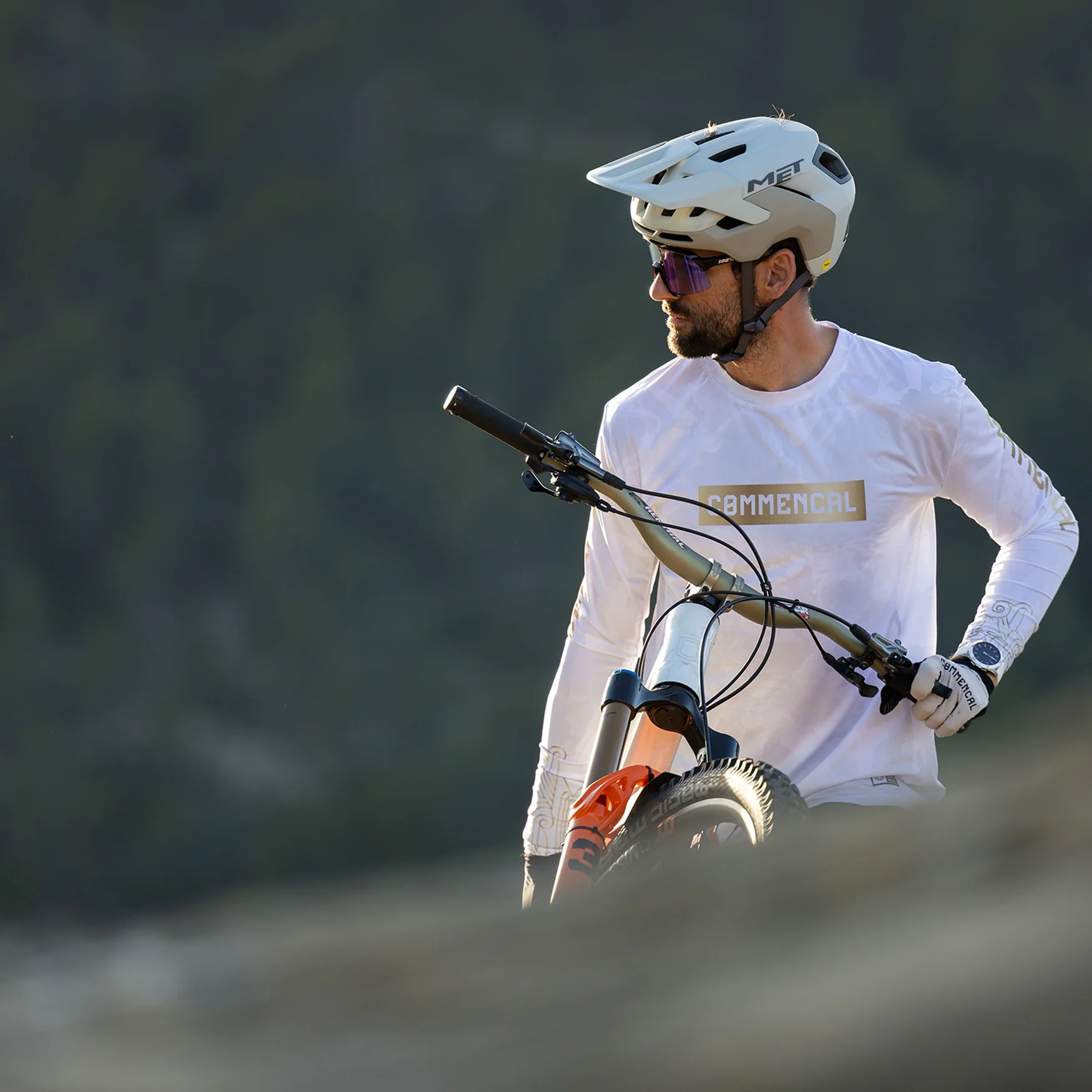100-percent-KilianPhotochromic009WEB