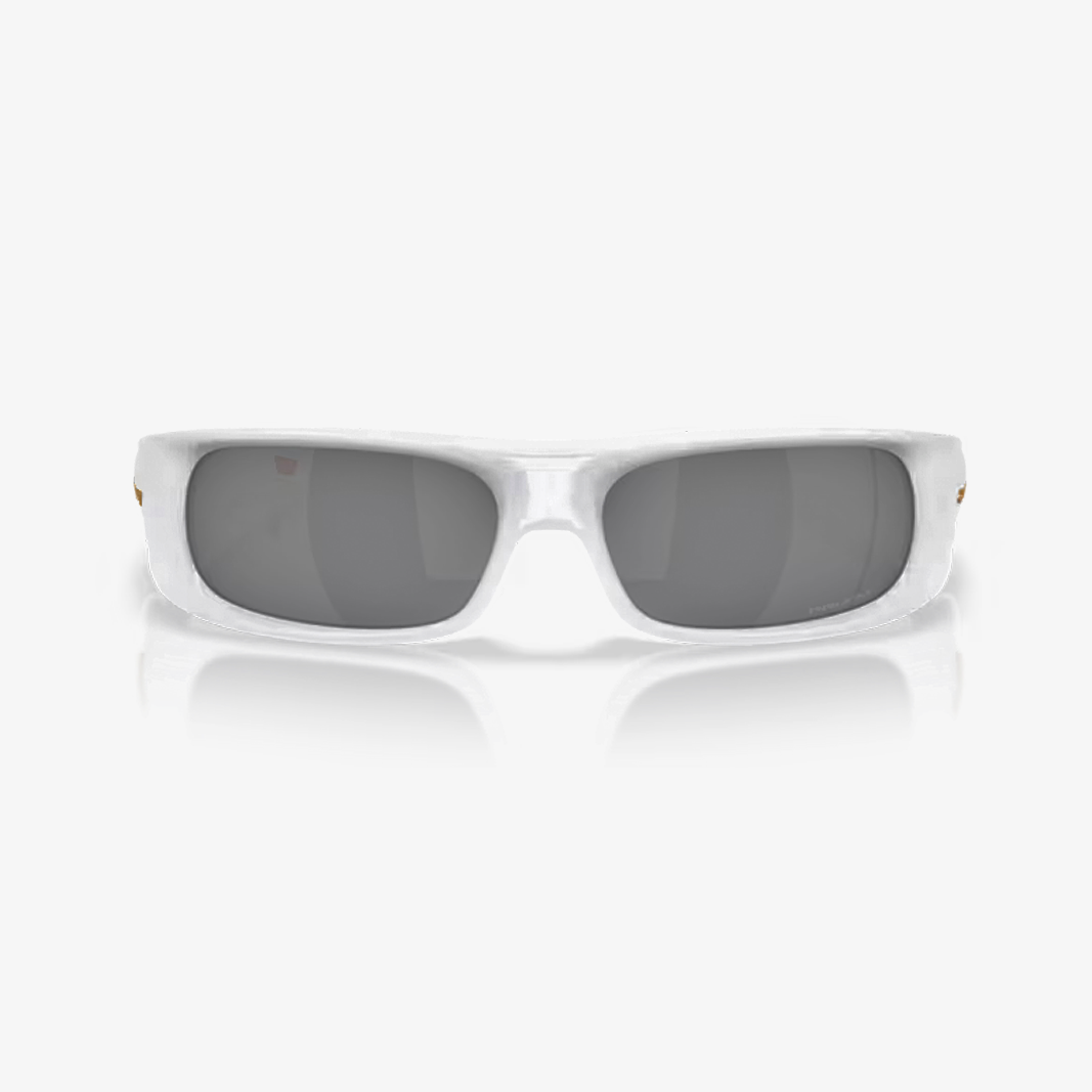 Oakley Highland / Pearlized White - Prizm Black face