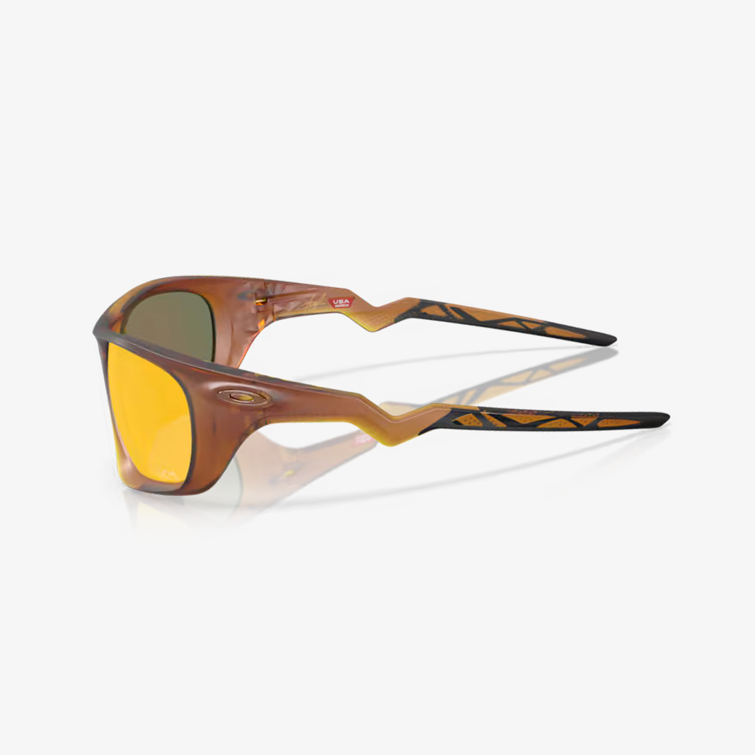 Oakley Lateralis / Matte Dark Amber Prizm Ruby side