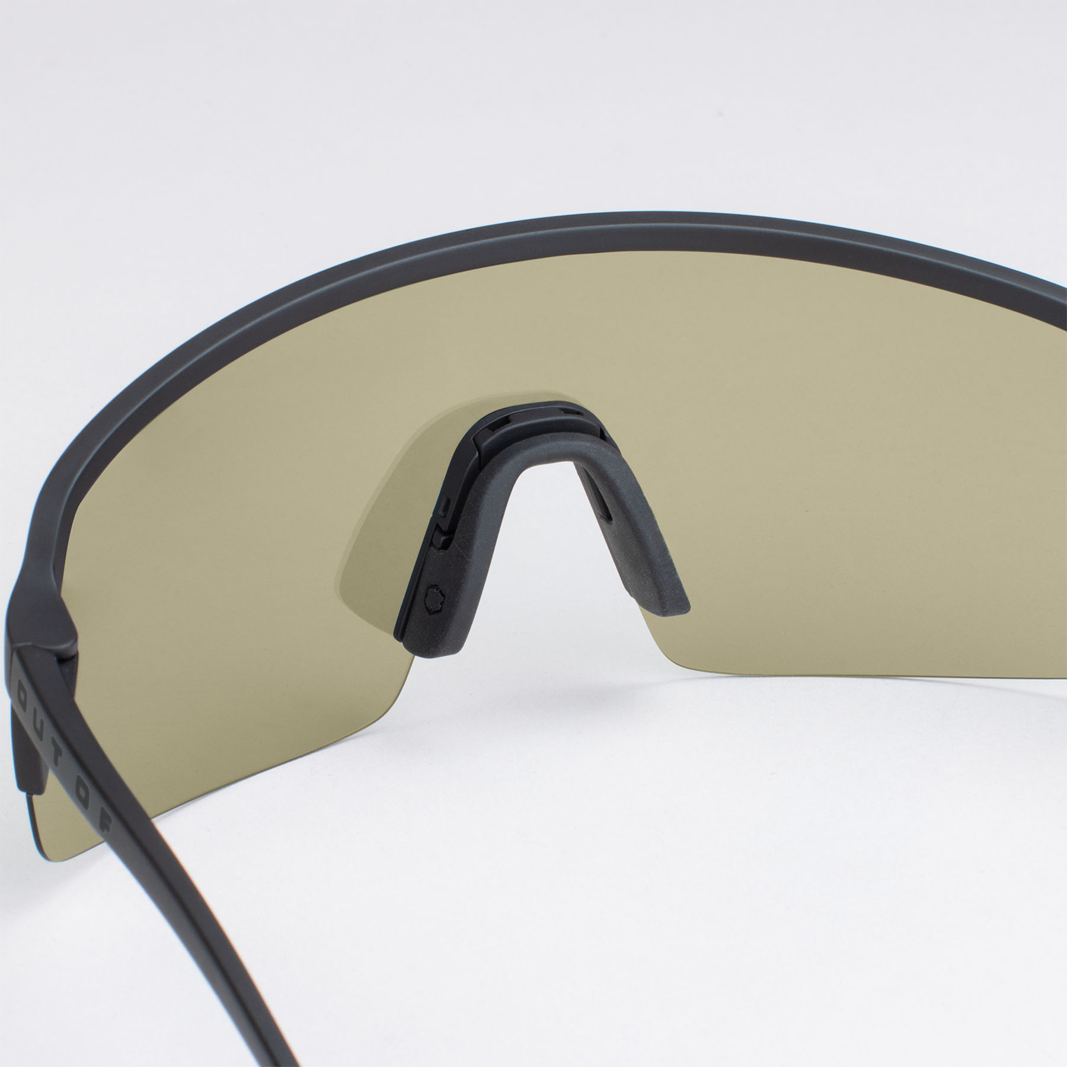 Out-Of-Piuma-Gelo-back