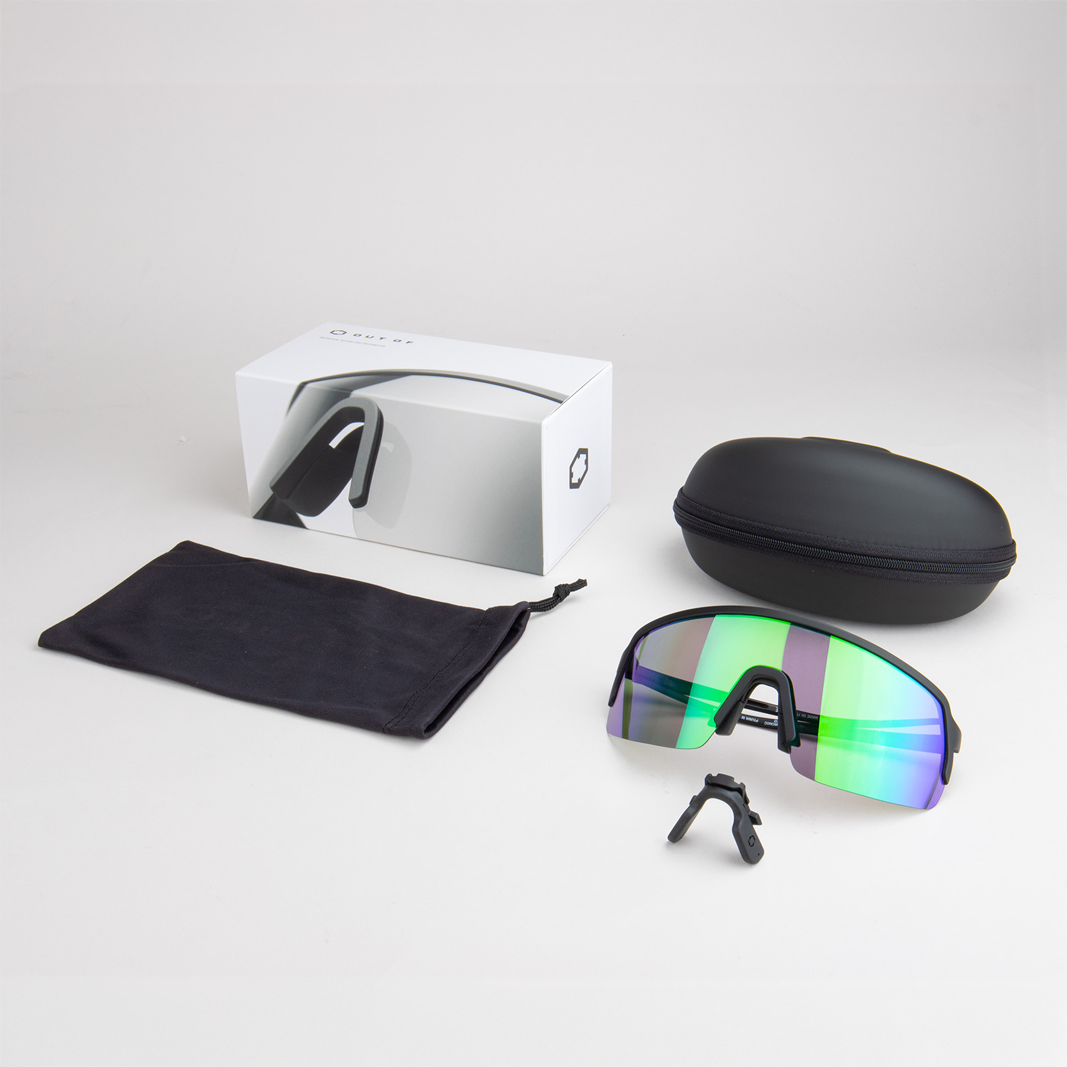 Out of Piuma Black The One Quarzo Frontansicht