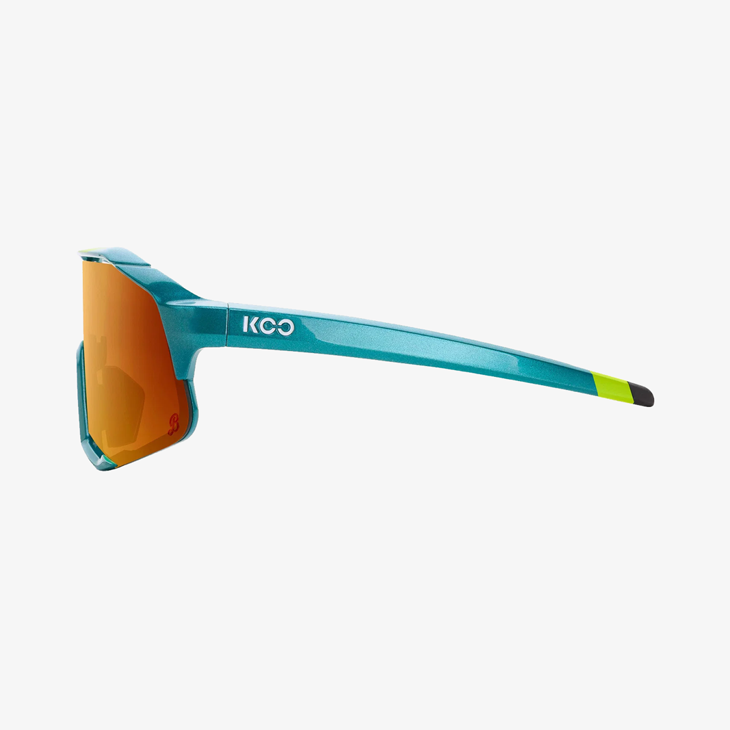 KOO Demos BORA TEAM / Metallic Green Red Mirror side