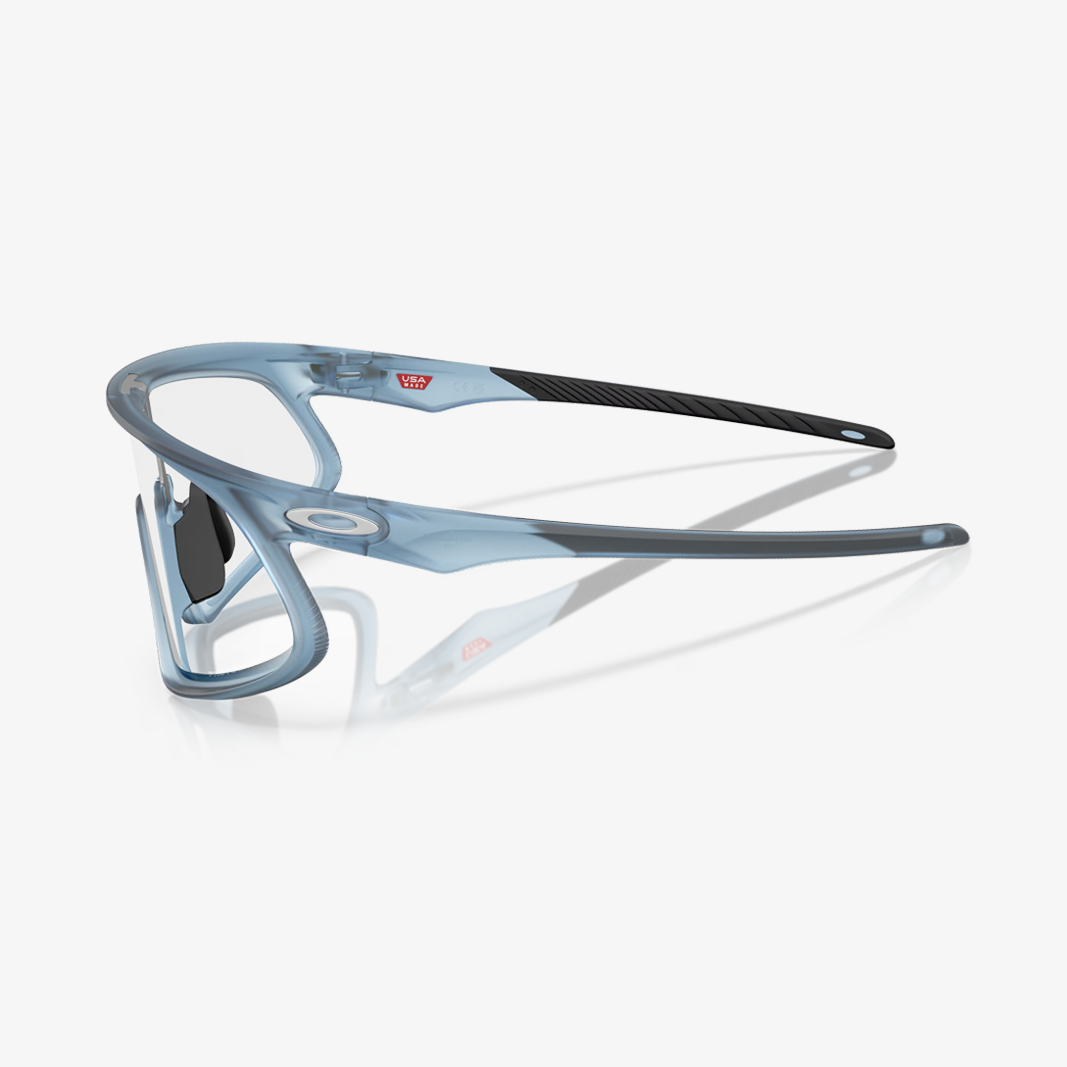 Oakley RSLV / Matte Transparent Stonewash Clear to Black Iridium Photochromic