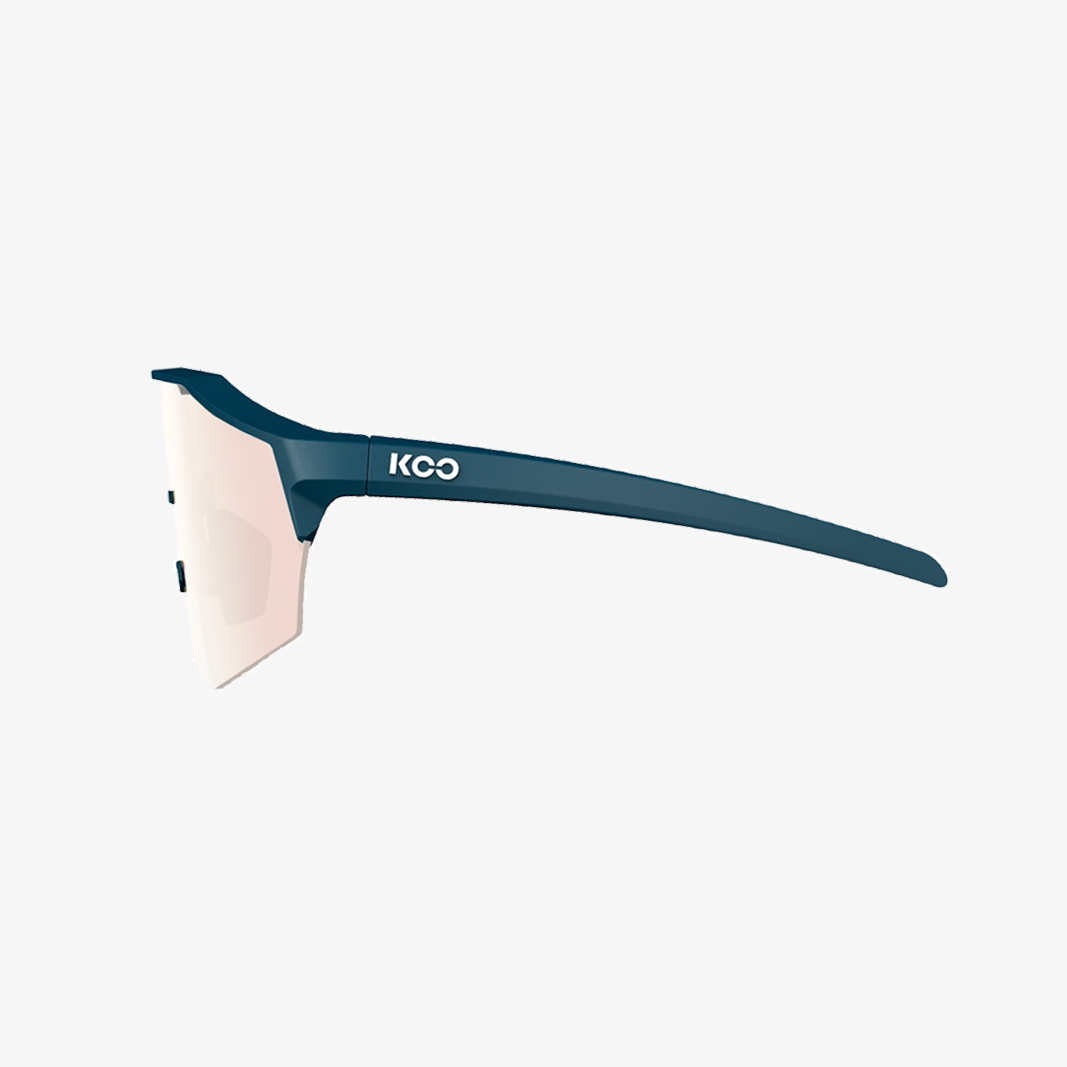 KOO ALIBI / Dark Blue Matt - Photochromic Red Mirror