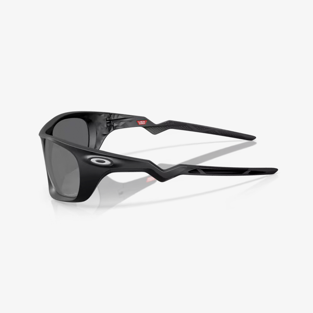 Oakley Lateralis / Matte Black Prizm Black Polarized side