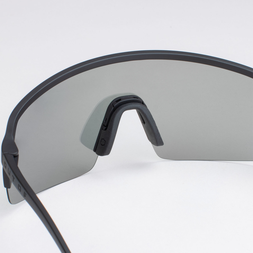 Out-Of-Piuma-Nero-back