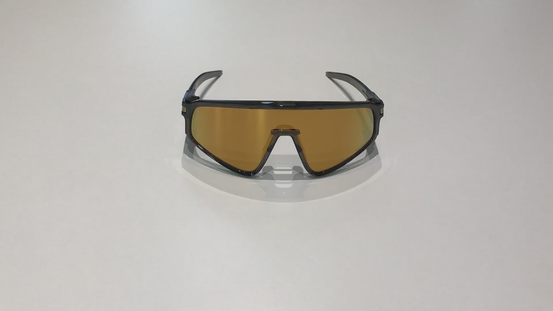 Image Video Oakley Latch Panel